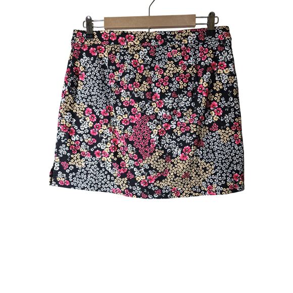 RAFAELLA Red Pink Black Floral Active Comfort Golf Casual Skort Skirt SZ M - Picture 1 of 8